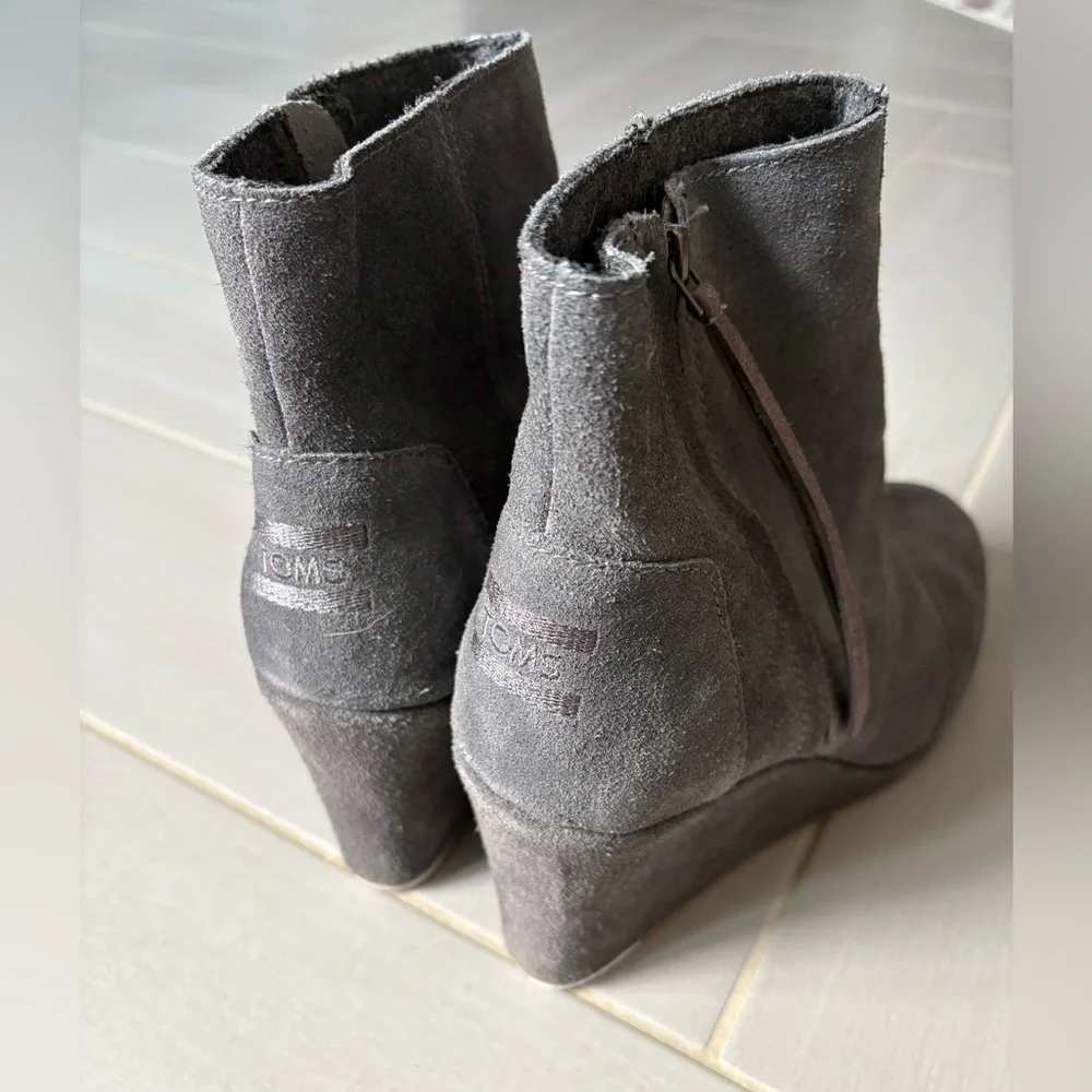 TOMS Desert Wedge Suede Boots—Charcoal